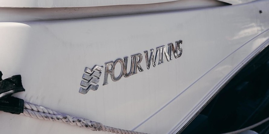 Four winns 378 vista