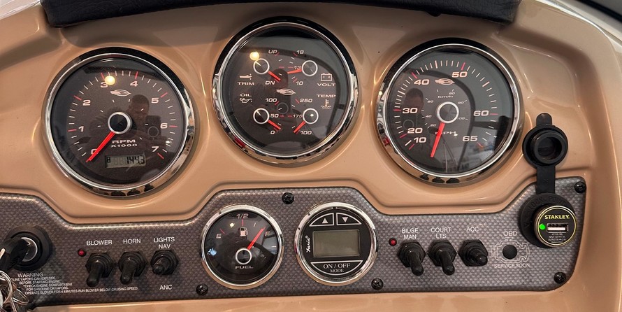 Chaparral 19 H2O Ski & Fish