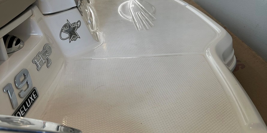 Chaparral 19 H2O Ski & Fish