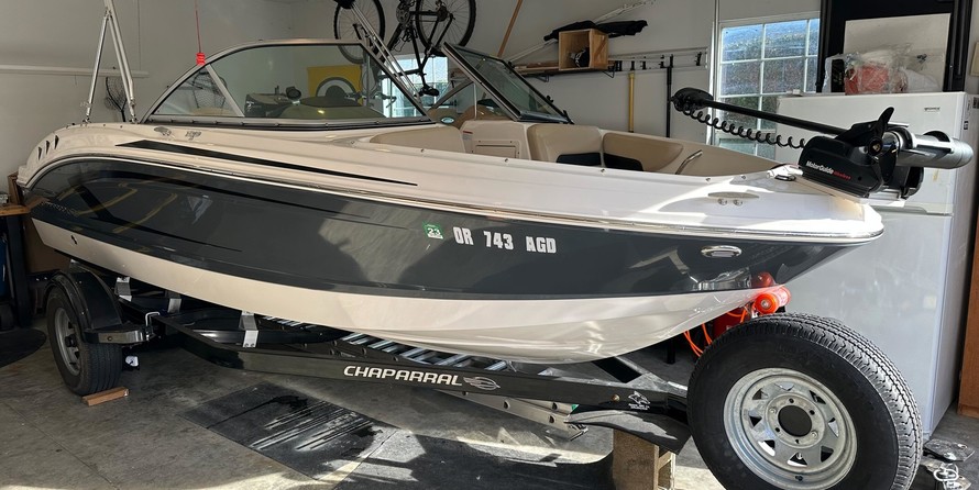 Chaparral 19 H2O Ski & Fish