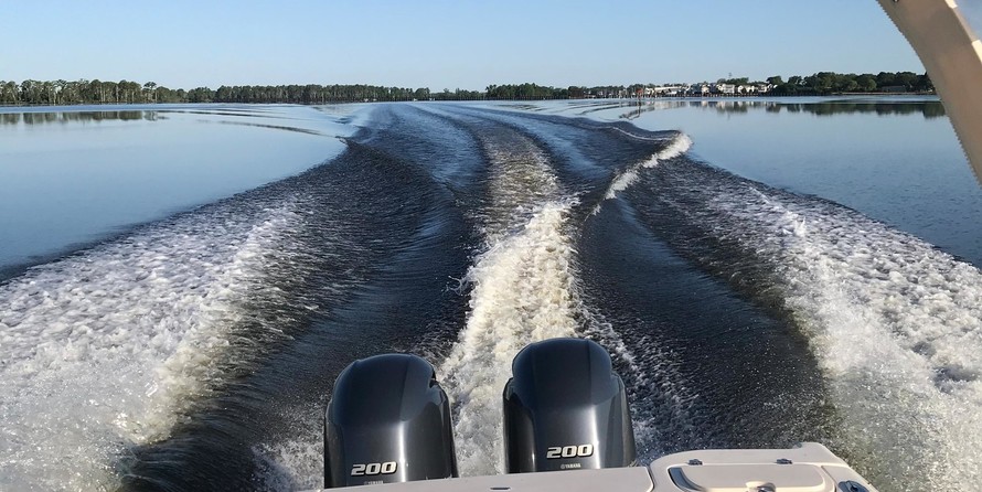 Grady-White Freedom 275