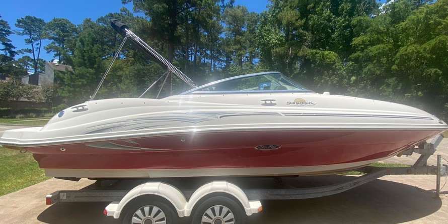 Sea Ray 220 Sundeck