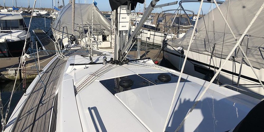 Hanse 348