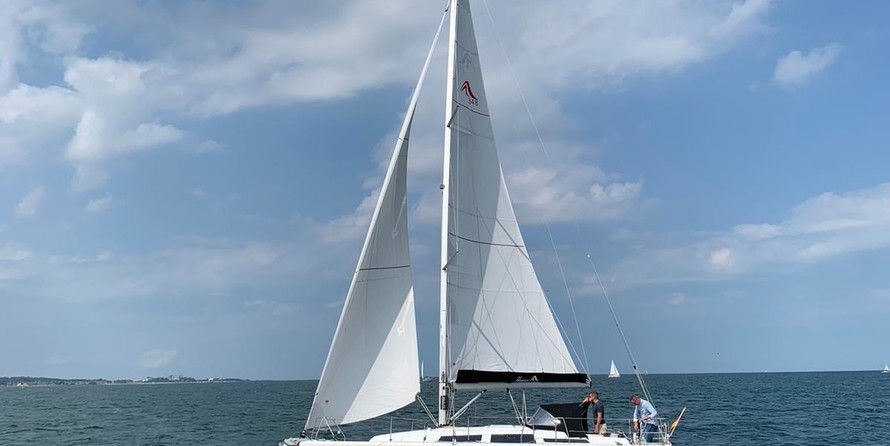 Hanse 348