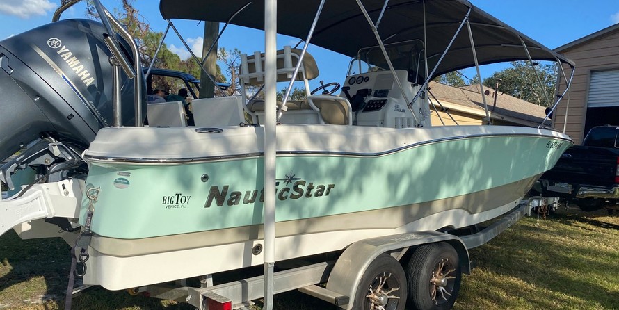 Nauticstar 231