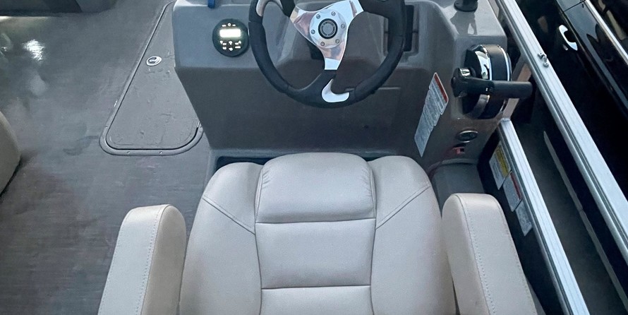 Sun Tracker SportFish 22 XP3