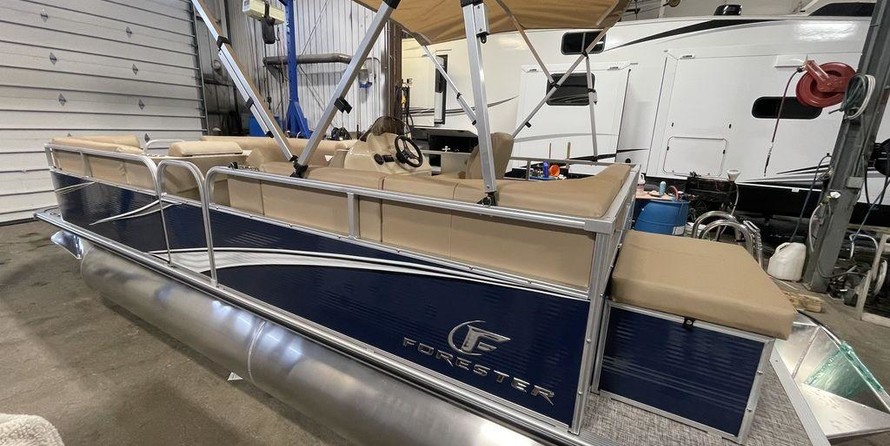 Sunchaser Boats Geneva Cruise 22 LR DH