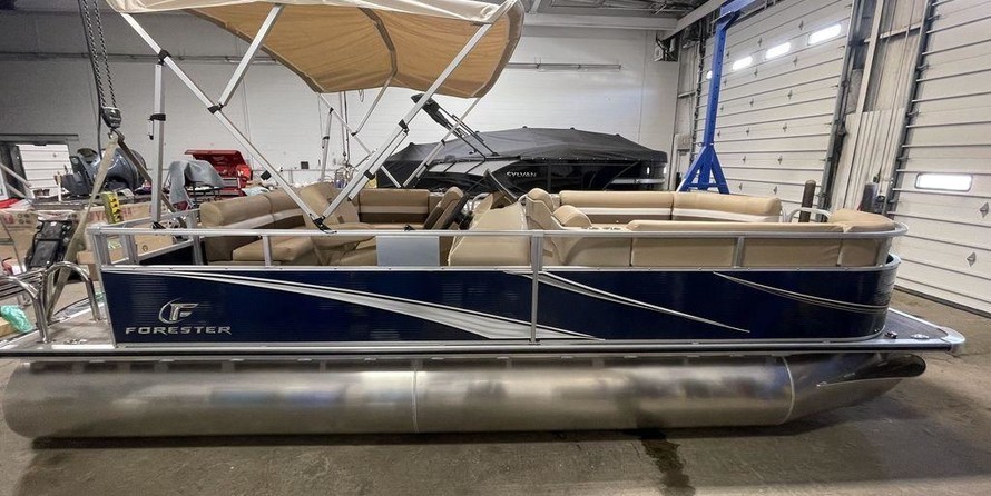 Sunchaser Boats Geneva Cruise 22 LR DH