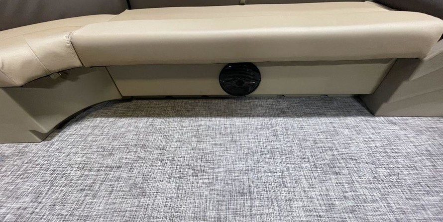 Sunchaser Boats Geneva Cruise 22 LR DH