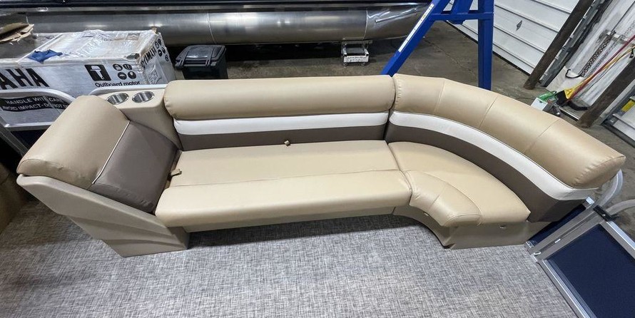 Sunchaser Boats Geneva Cruise 22 LR DH