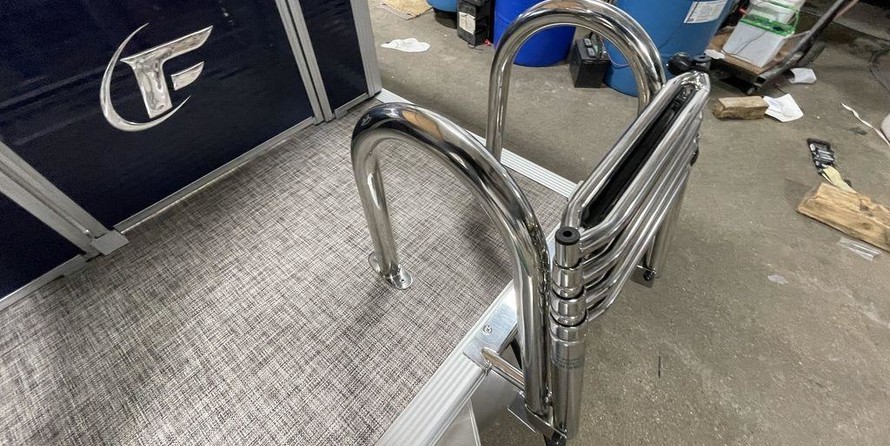 Sunchaser Boats Geneva Cruise 22 LR DH