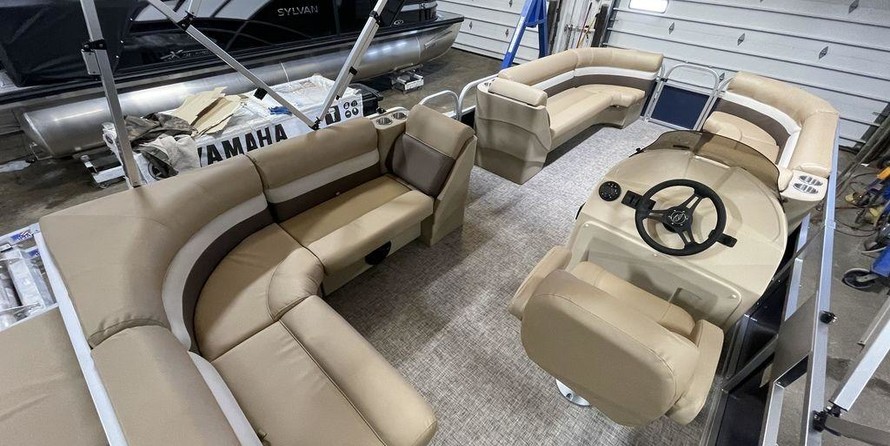 Sunchaser Boats Geneva Cruise 22 LR DH