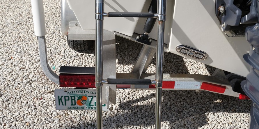 Cobia 217 center console