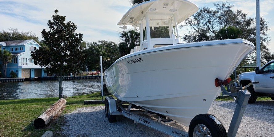 Cobia 217 center console