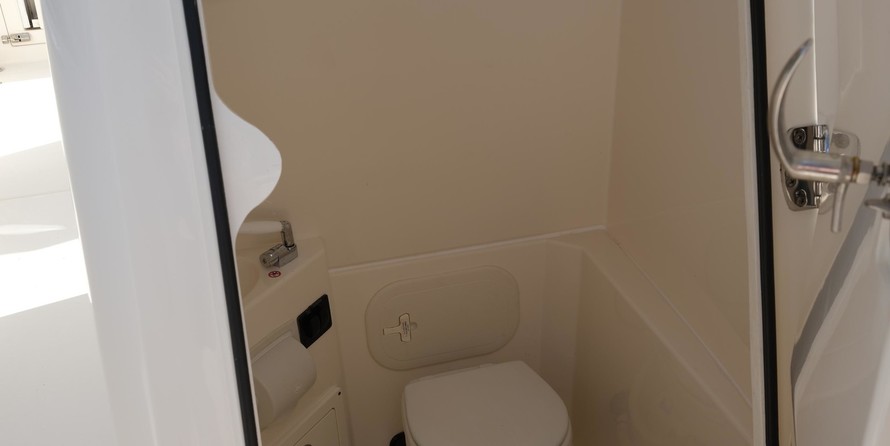 Cobia 217 center console