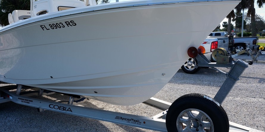 Cobia 217 center console