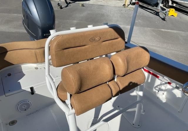 Sea Ray hunt ultra 211