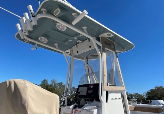 Sea Ray hunt ultra 211