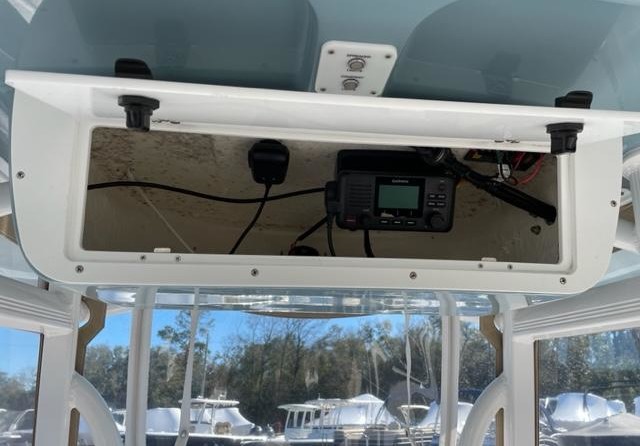 Sea Ray hunt ultra 211