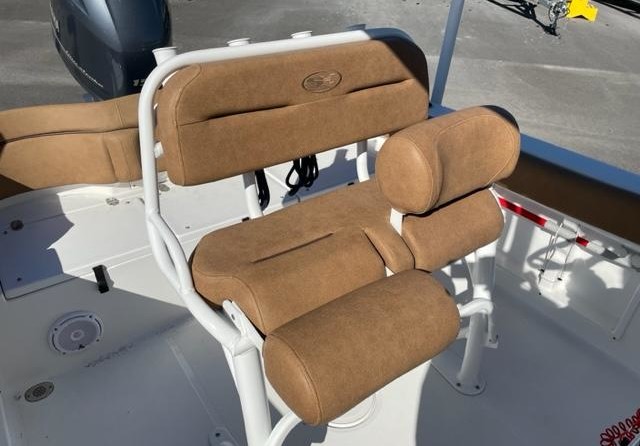 Sea Ray hunt ultra 211