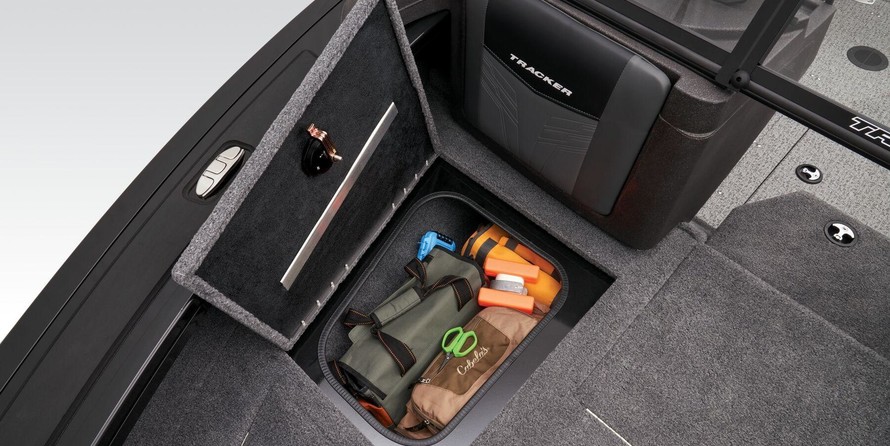 Tracker Targa V-19 WT