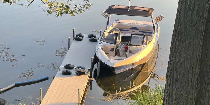 Malibu Wakesetter 23 LSV