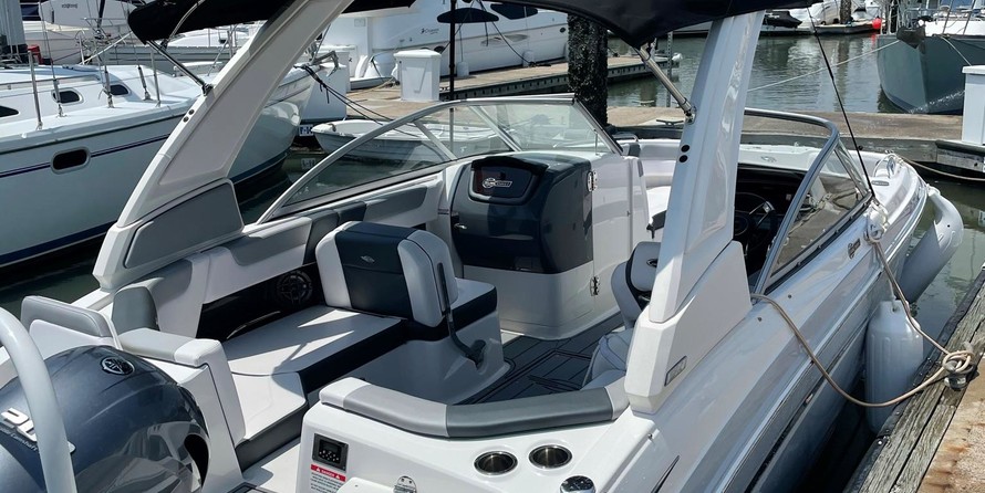 Chaparral 230 SunCoast