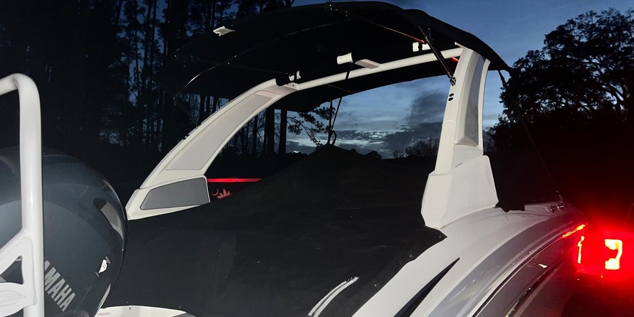 Chaparral 230 SunCoast