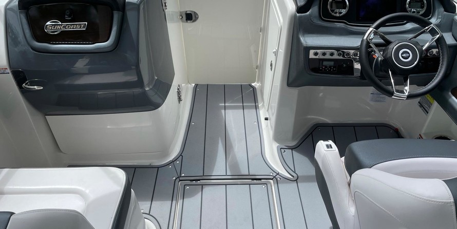 Chaparral 230 SunCoast