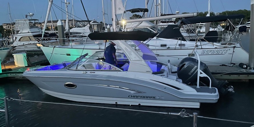 Chaparral 230 SunCoast