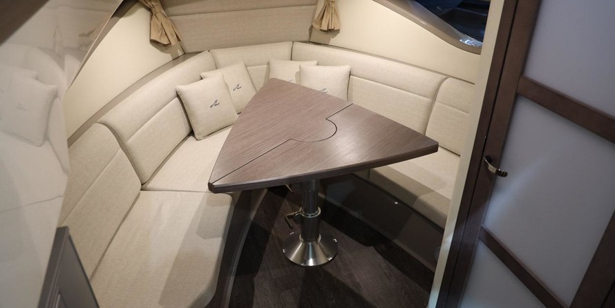 Sea Ray 320 Sundancer