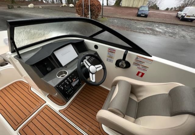 Bayliner VR5 BOWRIDER