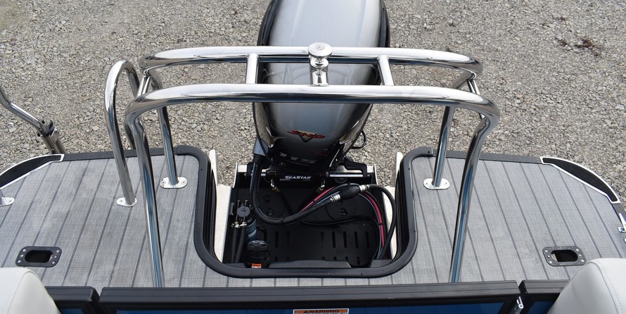 Sunchaser Boats Geneva Sport 24 LR DH Sport