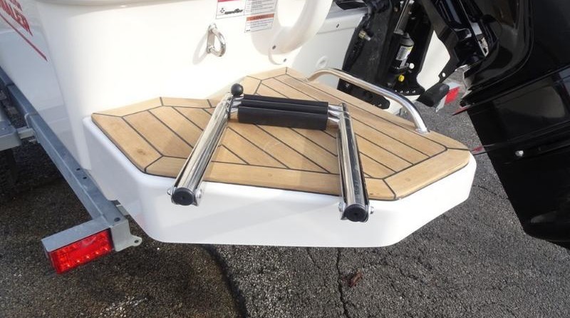Boston Whaler 170 Montauk