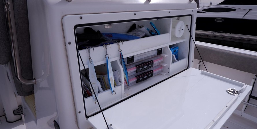 288 Sea Fox Commander