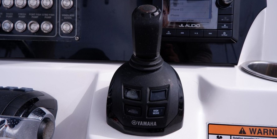 288 Sea Fox Commander