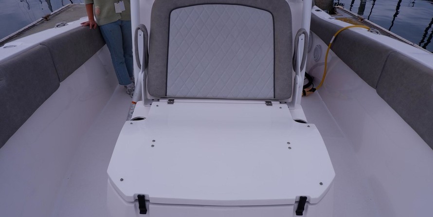 288 Sea Fox Commander