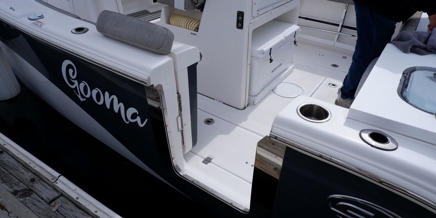 288 Sea Fox Commander