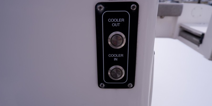 288 Sea Fox Commander