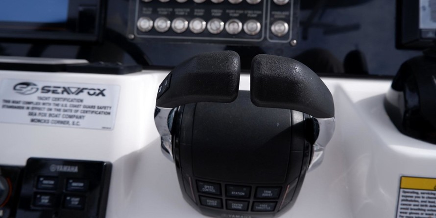 288 Sea Fox Commander