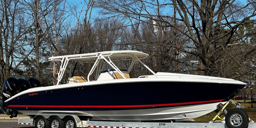 Cruisers Yachts 39 Express Coupe