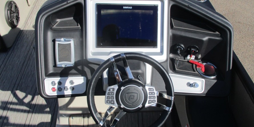 Premier Pontoons Grand Entertainer