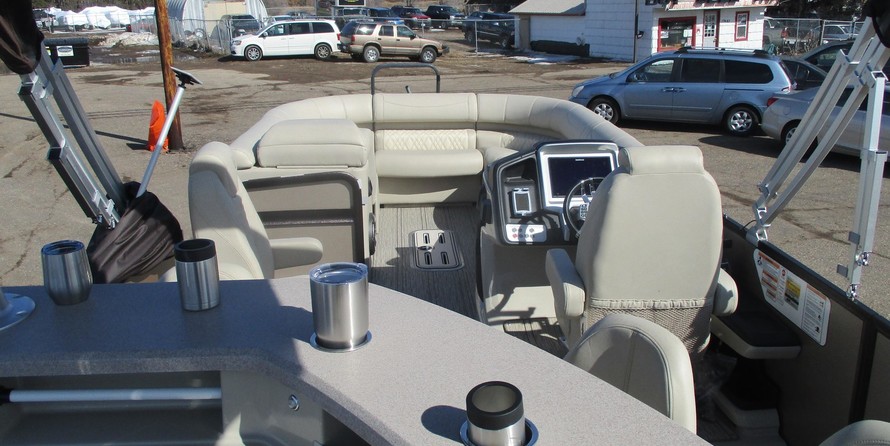 Premier Pontoons Grand Entertainer