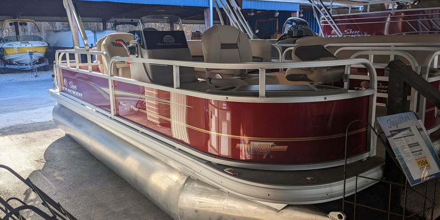 Sun Tracker Bass Buggy 18 DLX