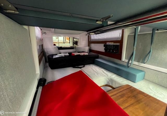 Axopar 28 Cabin