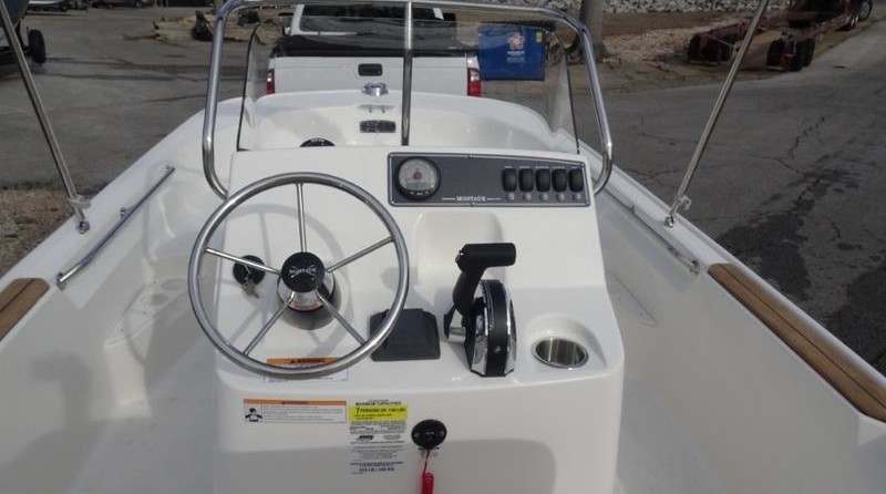 Boston Whaler 170 Montauk