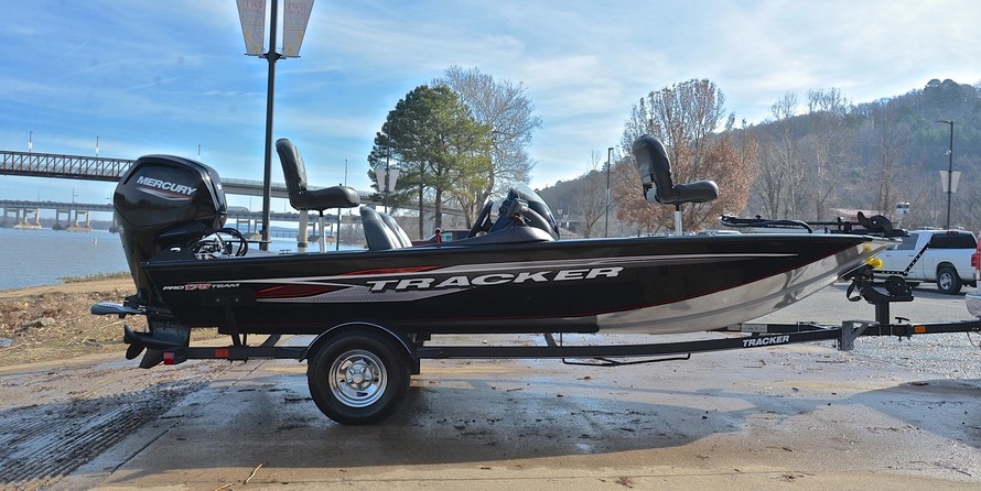 Tracker Pro Team 175 TXW