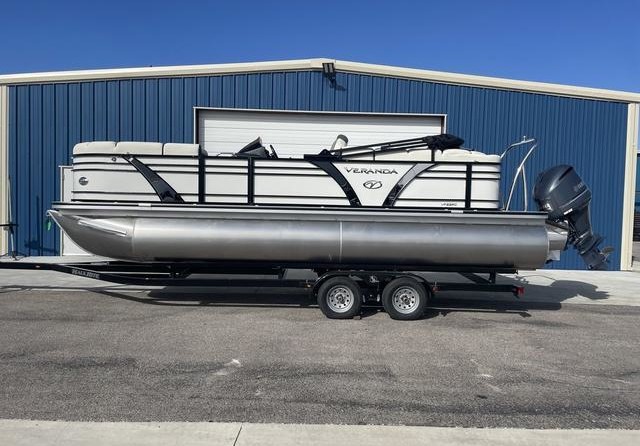 60 x 16 tri-toon passenger vessel