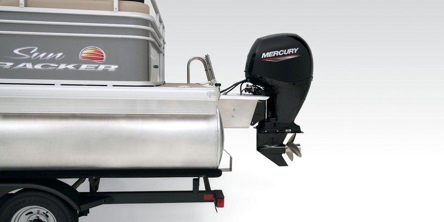 Sun Tracker Party Barge 22 DLX