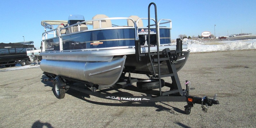 Sun Tracker Bass Buggy 16 DLX ET